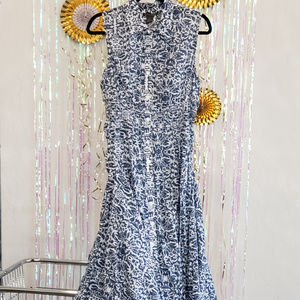 Sleeveless print dress, full skirt, size L